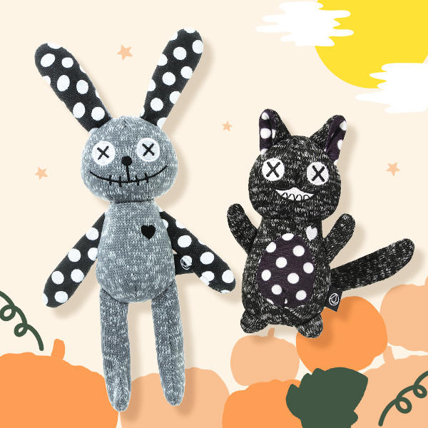 いたずらっ子みたいなお茶目の表情がかわいい猫とウサギのぬいぐるみオモチャ